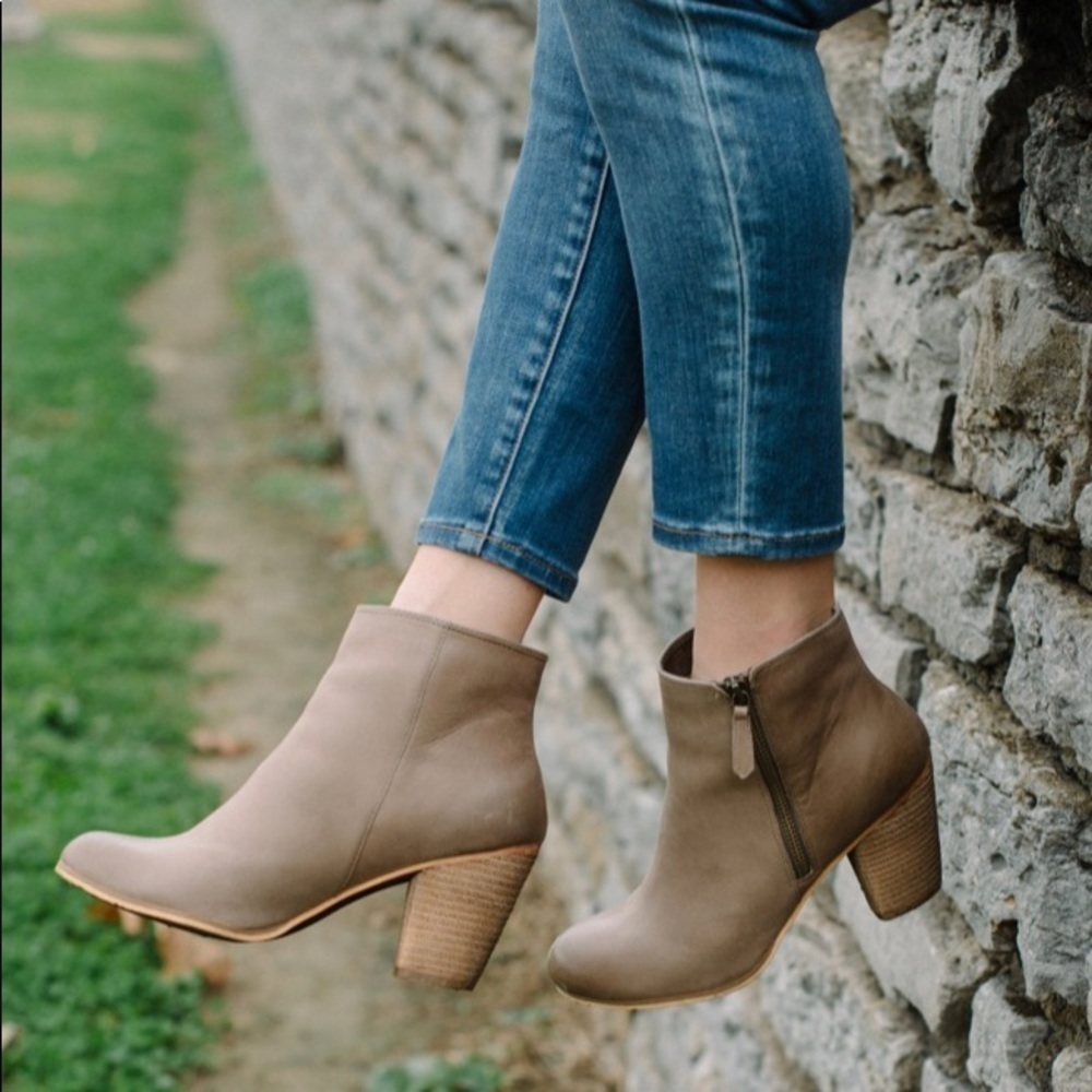 NORDSTROM‎ BP TROLLEY BOOTIE ❤️